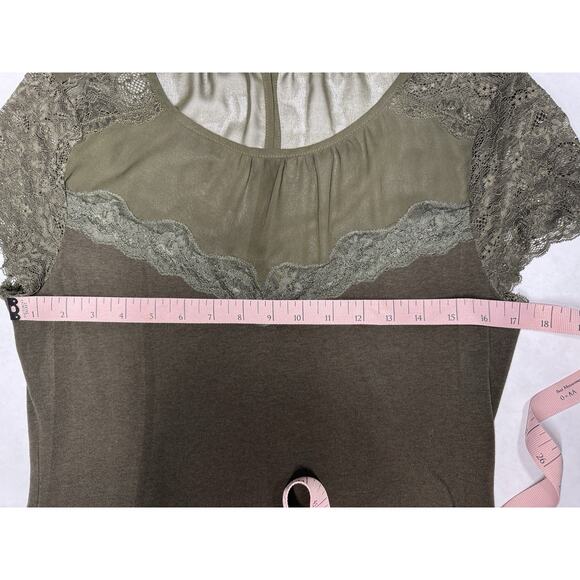 Express Sheer Lace Yoke Tee Olive Green Short Sleeve Top Size M Romantic Soft Y2 - Picture 7 of 8